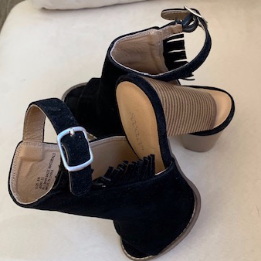 Sociology Peep/open Toe Booties Size 6, black - Picture 2 of 5